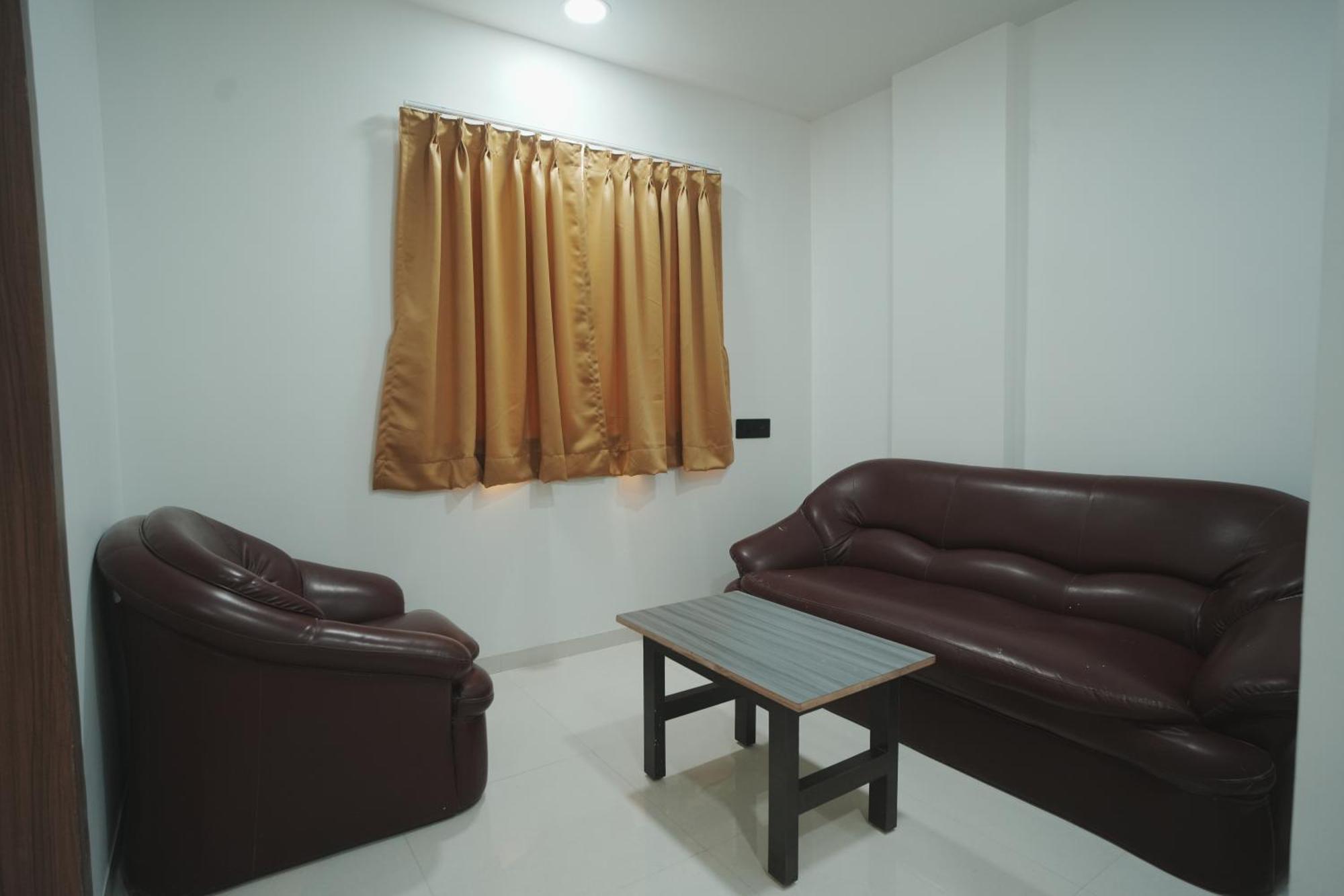 Hotel Oberon Solapur Exterior photo